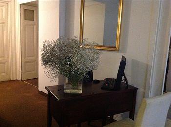 Hotel The Travelers Rome